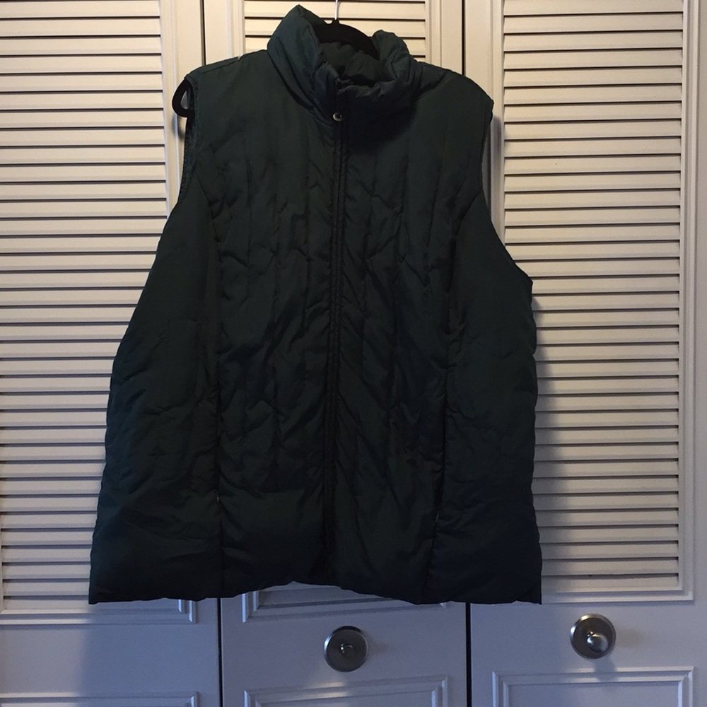 Gently warm puff vest